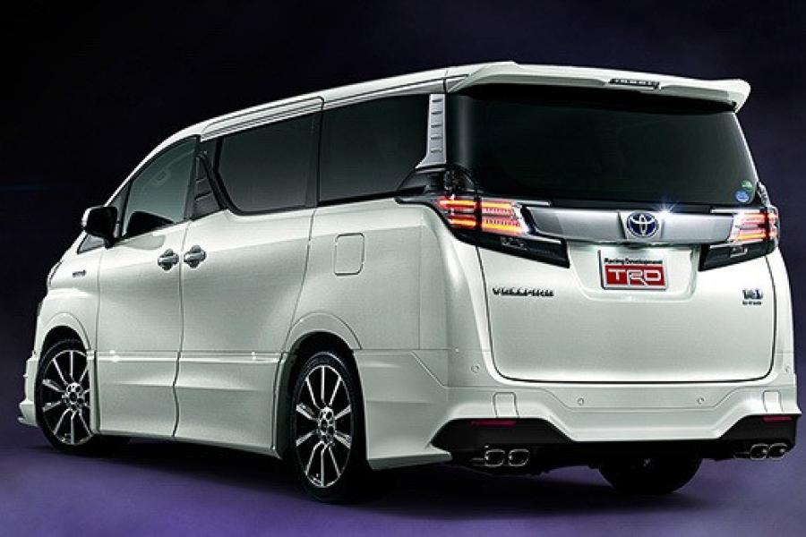  Toyota Vellfire by TRD 2016 года  (фото 2 из 6)